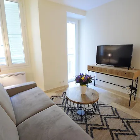 アパート Renting - Pairoliere - Spacious Flat - Old - Massena - Terrace *