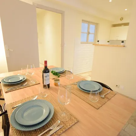 Lejlighed Renting - Pairoliere - Spacious Flat - Old - Massena - Terrace