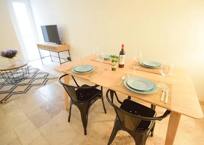 Renting - Pairoliere - Spacious Flat - Old - Massena - Terrace
