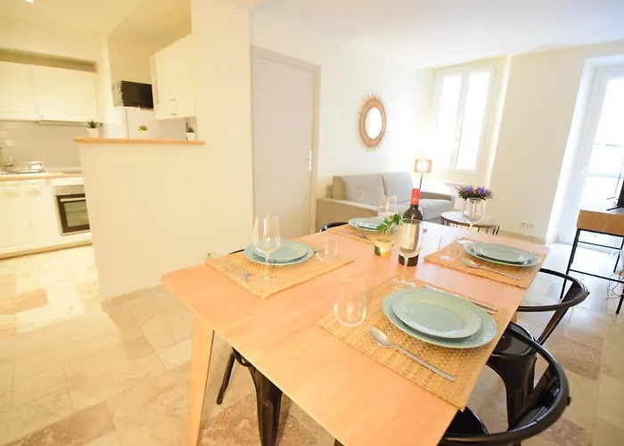 Renting - Pairoliere - Spacious Flat - Old - Massena - Terrace 아파트